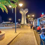 Heritage In Center With Pool- Apartamento