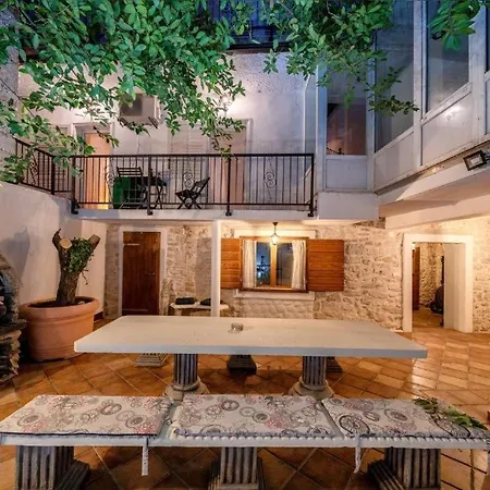 Apartment Heritage In Center With Pool- *