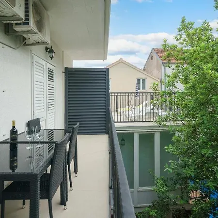 Apartment Heritage In Center With Pool-