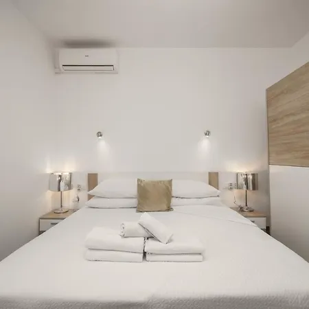 Heritage In Center With Pool- Vodice
