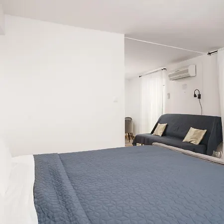 Apartment Heritage In Center With Pool-