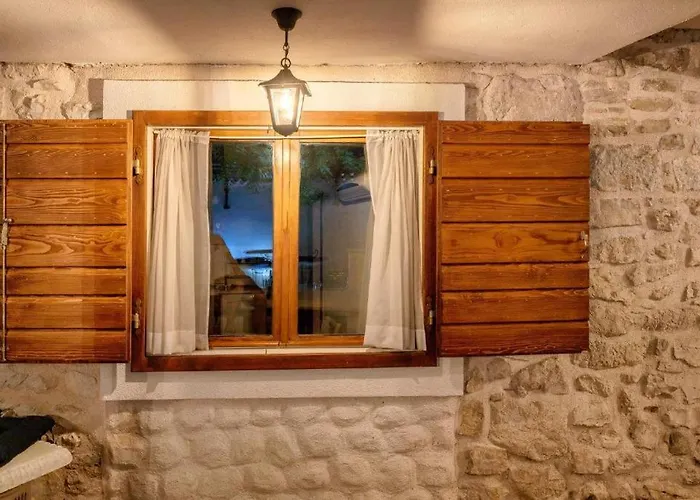 Heritage In Center With Pool- 아파트