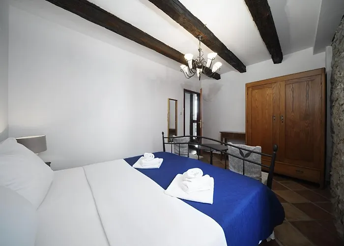 아파트 Heritage In Center With Pool- *