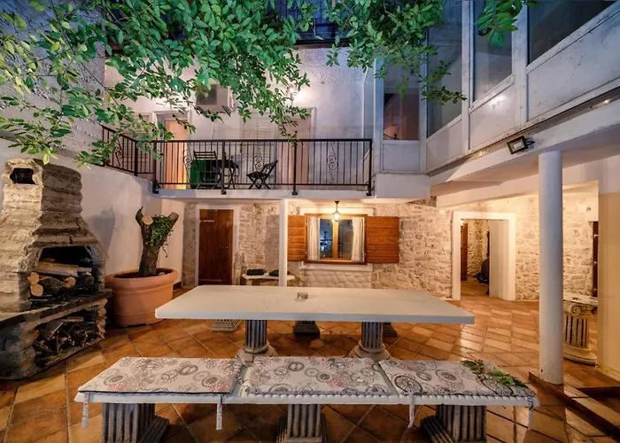 Lejlighed Heritage In Center With Pool- *