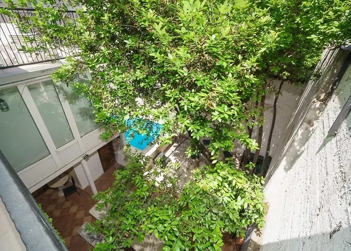 Heritage In Center With Pool- 아파트 보디체