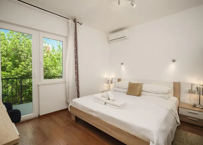 Heritage In Center With Pool- 아파트