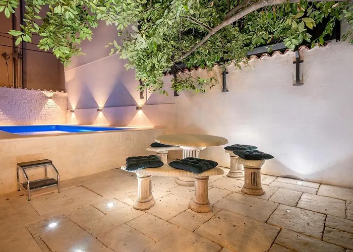 Heritage In Center With Pool- Lejlighed Vodice